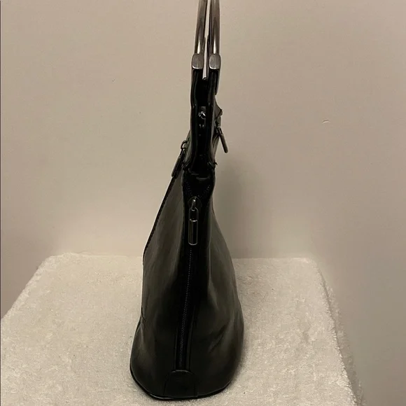 Valentino Guido Black Leather Bag - Picture 3 of 8